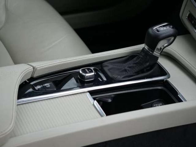 Volvo S90 2.0 D3 AUTO CAM 360 HEAD-UP NAVI AUTO FULL LED 6B