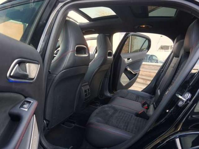 Mercedes-Benz GLA 200 d4-Matic PACK AMG TOIT-PANO COCKPIT NAVI LED RADAR