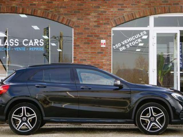 Mercedes-Benz GLA 200 d4-Matic PACK AMG TOIT-PANO COCKPIT NAVI LED RADAR
