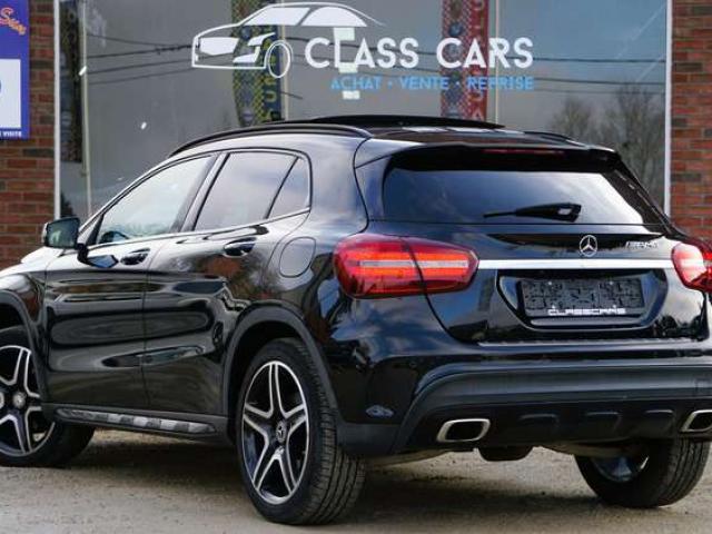 Mercedes-Benz GLA 200 d4-Matic PACK AMG TOIT-PANO COCKPIT NAVI LED RADAR