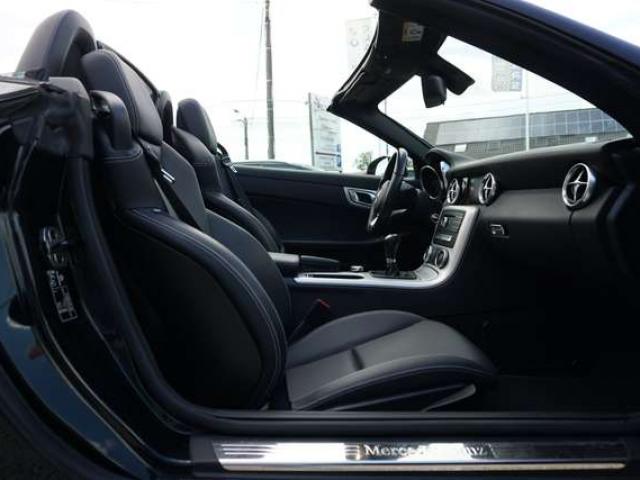 Mercedes-Benz SLC 180 AMG LINE / ROADSTER / 1ER MAIN / PANO / NAVI / 6DT
