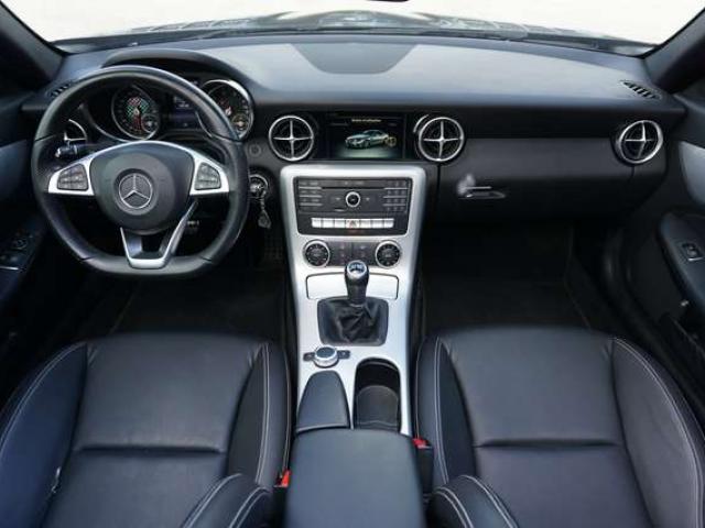 Mercedes-Benz SLC 180 AMG LINE / ROADSTER / 1ER MAIN / PANO / NAVI / 6DT