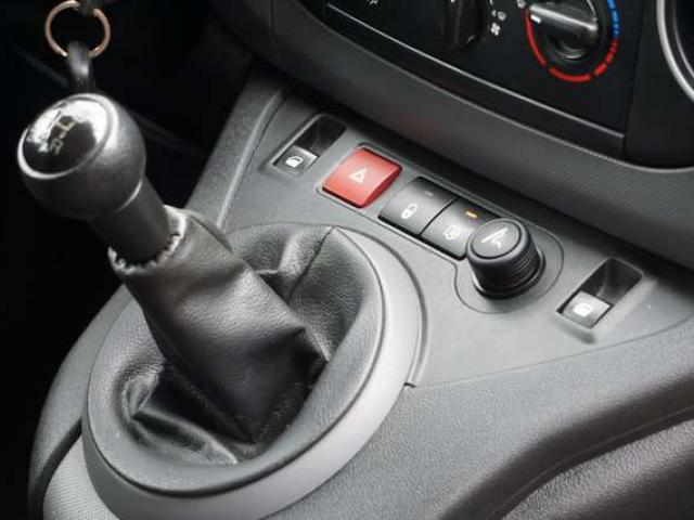 Peugeot Partner 1.6 BlueHDi L2H1 3PLACES CLIM CRUISE 1ERE MAIN 6B