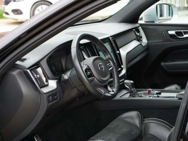 Volvo XC60 R-DESIGN 2.0 D4 BOITE-AUTO COCKPIT NAVI-CAM  6d-T