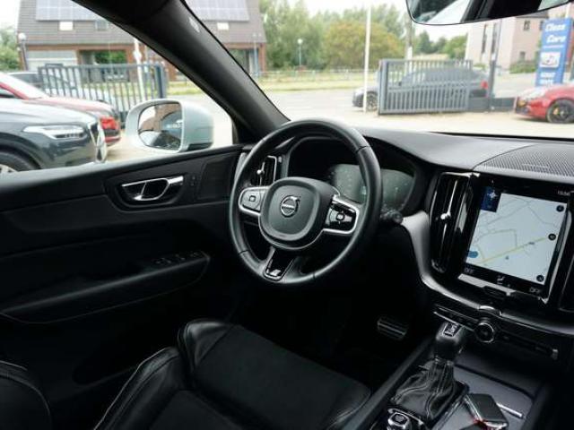 Volvo XC60 R-DESIGN 2.0 D4 BOITE-AUTO COCKPIT NAVI-CAM  6d-T
