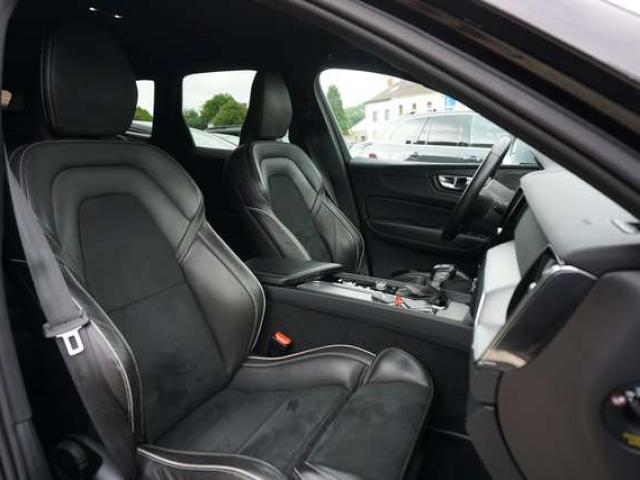 Volvo XC60 R-DESIGN 2.0 D4 BOITE-AUTO COCKPIT NAVI-CAM  6d-T