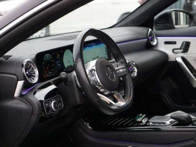 Mercedes-Benz CLA 180 d PACK AMG PANO MULTIBEAM CAM MOTEUR MERCEDES 6d