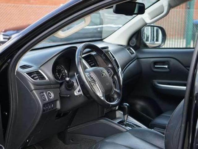 Land Rover Range Rover Velar 2.0 TD4 R-Dynamic TOIT-PANO ANGLE MORT FULL OP