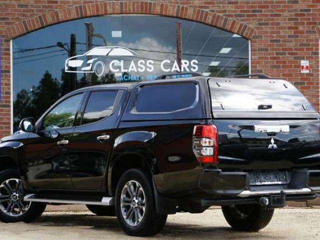 Land Rover Range Rover Velar 2.0 TD4 R-Dynamic TOIT-PANO ANGLE MORT FULL OP