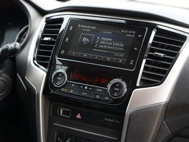 Land Rover Range Rover Velar 2.0 TD4 R-Dynamic TOIT-PANO ANGLE MORT FULL OP