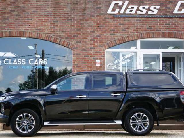 Land Rover Range Rover Velar 2.0 TD4 R-Dynamic TOIT-PANO ANGLE MORT FULL OP