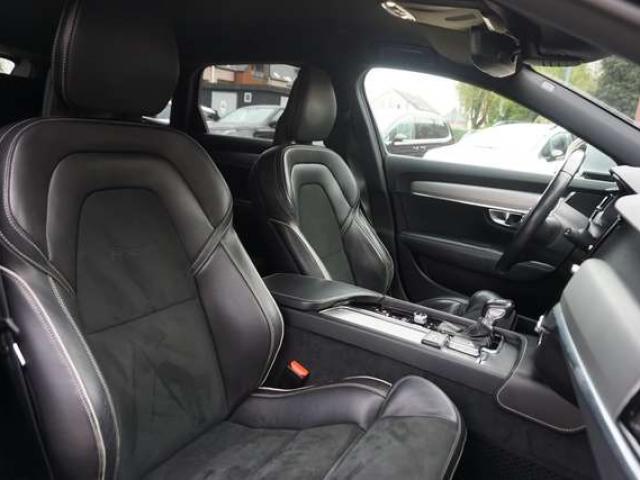 Volvo V90 2.0 D4 R-Design BOITE-AUTO NAVI-CAM 1° MAIN