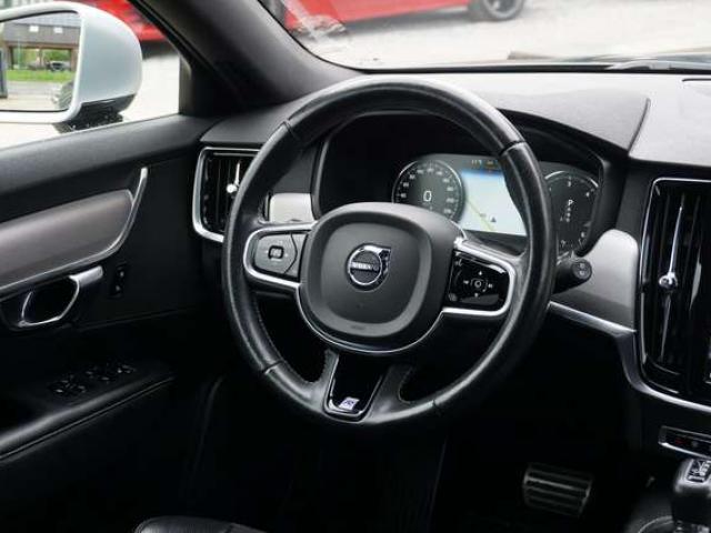 Volvo V90 2.0 D4 R-Design BOITE-AUTO NAVI-CAM 1° MAIN