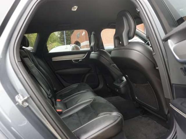Volvo V90 2.0 D4 R-Design BOITE-AUTO NAVI-CAM 1° MAIN