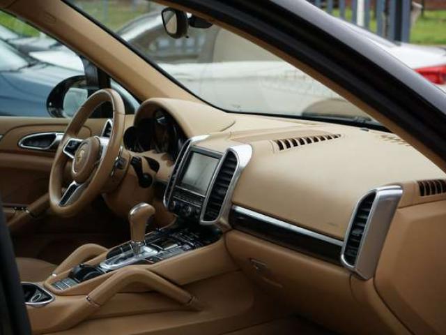 Porsche Cayenne 3.0 TD V6 Tiptronic S PANO NAVI BI-XENON PDC 6b