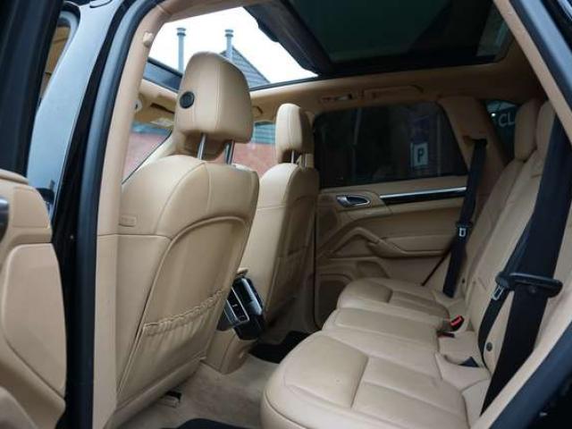 Porsche Cayenne 3.0 TD V6 Tiptronic S PANO NAVI BI-XENON PDC 6b
