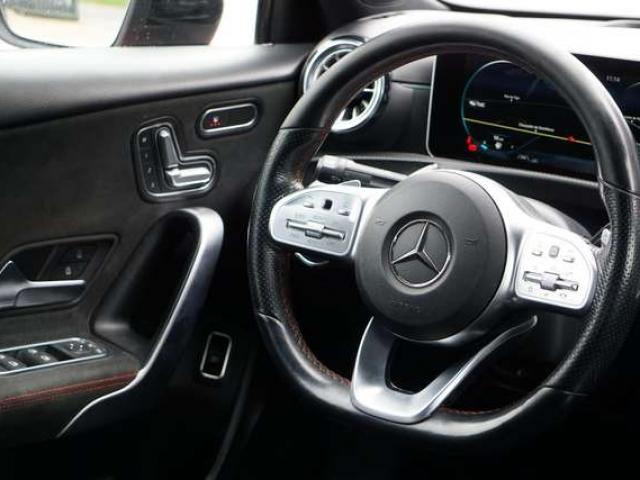 Mercedes-Benz A 180 d BERLINE PACK AMG-Bte AUTO-PANO-KEYLESS-LED-CAM