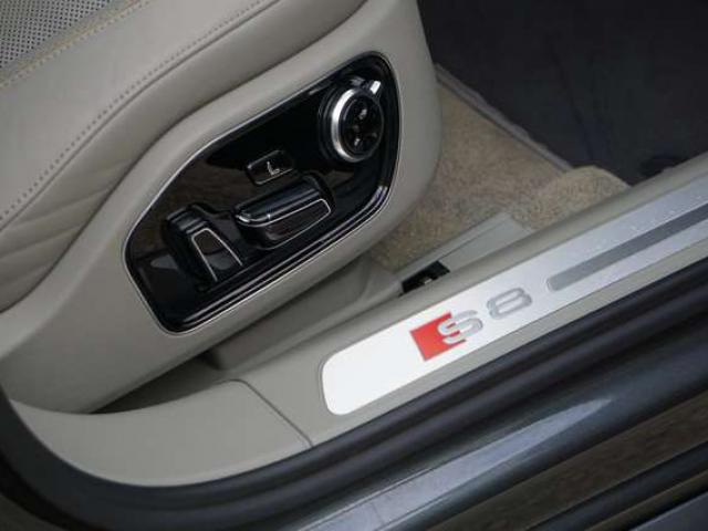 Audi S8 4.0 V8 TFSI SELECTION DESIGN SOFT CLOSE ACC CAM360
