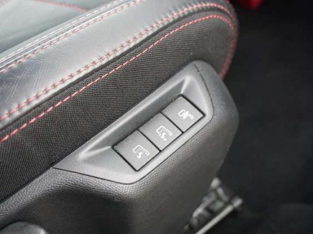 Volkswagen Golf GTI 2.0 TSI AKRAPOVIC PDC CLIM XENON NAVI CARNET EU5