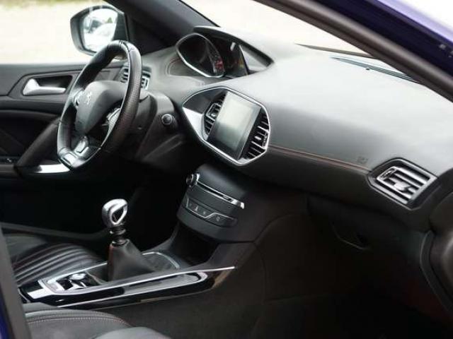 Volkswagen Golf GTI 2.0 TSI AKRAPOVIC PDC CLIM XENON NAVI CARNET EU5