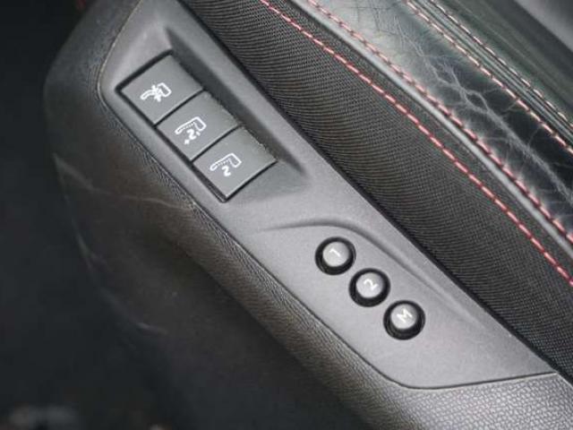 Volkswagen Golf GTI 2.0 TSI AKRAPOVIC PDC CLIM XENON NAVI CARNET EU5