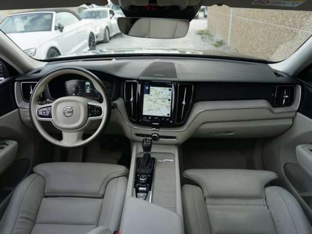 Volvo XC60 INSCRIPTION 2.0 D4 BOITE-AUTO TOIT-PANO NAVI-CAM