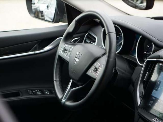 Maserati Ghibli 3.0 V6 FACELIFT NAVI CAMERA BI-XENON 350CV EU6B