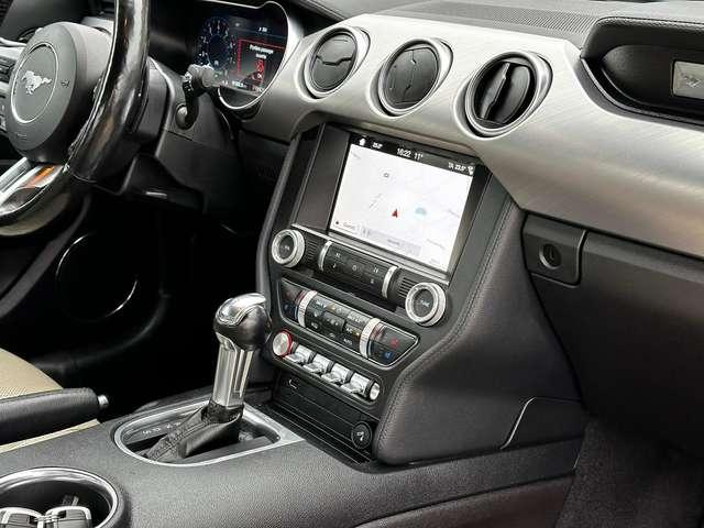 Ford Mustang 5.0 V8 GT FACELIFT-Bte AUTO-NAVI-CAM-CARNET FORD