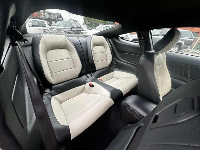 Ford Mustang 5.0 V8 GT FACELIFT-Bte AUTO-NAVI-CAM-CARNET FORD