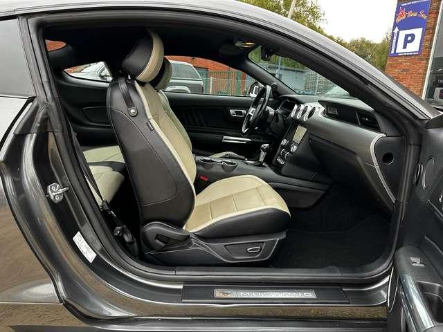 Ford Mustang 5.0 V8 GT FACELIFT-Bte AUTO-NAVI-CAM-CARNET FORD