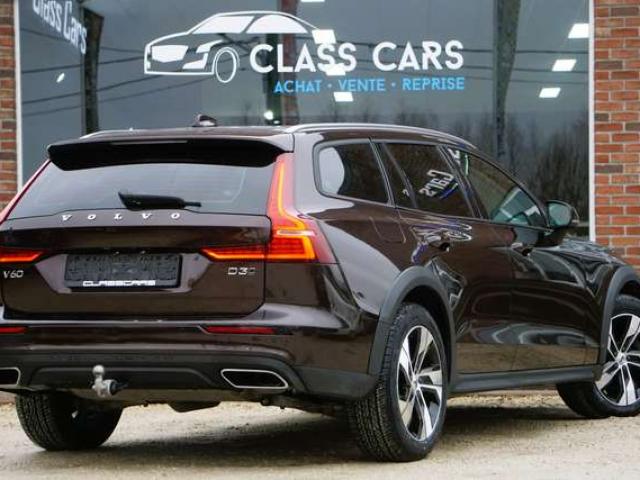 Volvo V60 Cross Country 2.0 D3 AWD Bte-AUTO COCKPIT NAVI-CAM CARPLAY 150CV