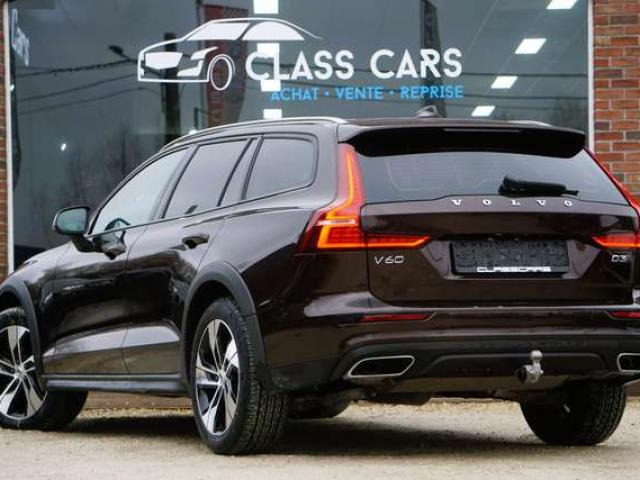 Volvo V60 Cross Country 2.0 D3 AWD Bte-AUTO COCKPIT NAVI-CAM CARPLAY 150CV