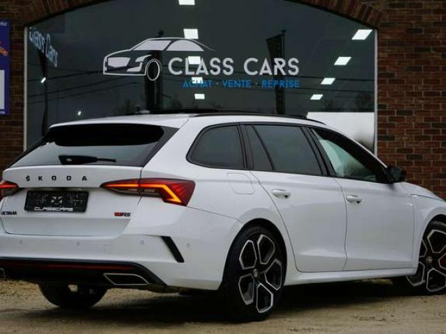 Skoda Octavia SW RS 2.0 TFSI 245CV COCKPIT DSG PANO CAM CARNET