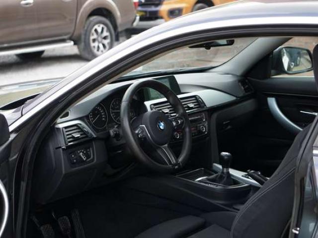 BMW 420 i Coupé SPORT LINE BI-XENON NAVI PDC AV/AR CARNET BMW