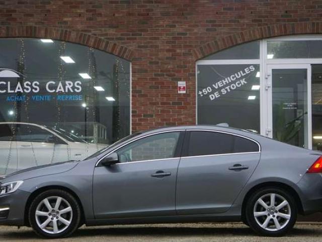 Volvo S60 1.5 T3 Momentum Boite AUTO Navi Clim Radars Carnet