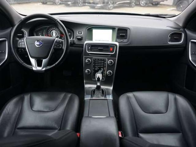 Volvo S60 1.5 T3 Momentum Boite AUTO Navi Clim Radars Carnet