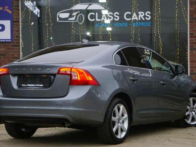 Volvo S60 1.5 T3 Momentum Boite AUTO Navi Clim Radars Carnet