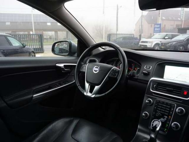 Volvo S60 1.5 T3 Momentum Boite AUTO Navi Clim Radars Carnet