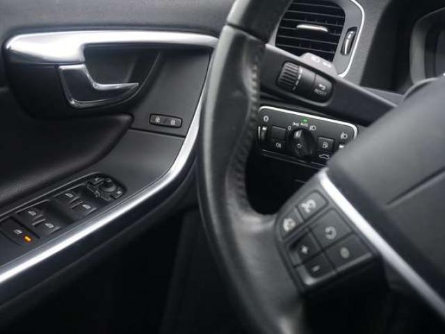 Volvo S60 1.5 T3 Momentum Boite AUTO Navi Clim Radars Carnet