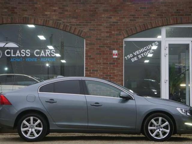 Volvo S60 1.5 T3 Momentum Boite AUTO Navi Clim Radars Carnet
