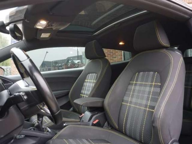 Volkswagen Scirocco 2.0 TSI CLUB TOIT OUVRANT XENON NAVI CAM CARNET 6B