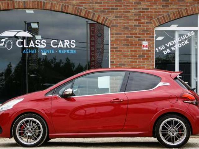 Peugeot 208 1.6 GTi CARNET 1ere MAIN NAVI CAM GARANTI 12 MOIS