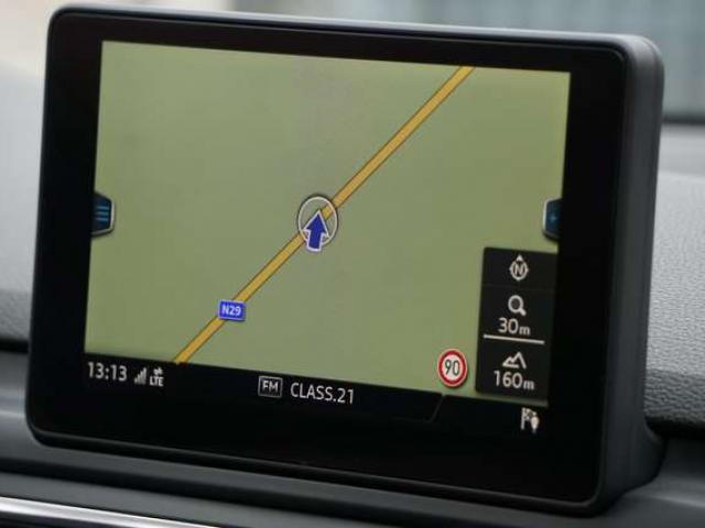 Jaguar F-Pace 2.0 D AWD R-Sport AUTO CAM PDC BI-XENON MERIDIAN