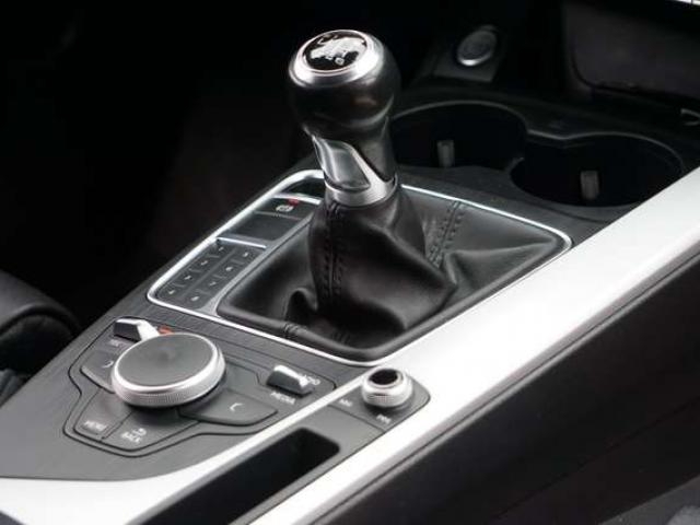 Jaguar F-Pace 2.0 D AWD R-Sport AUTO CAM PDC BI-XENON MERIDIAN