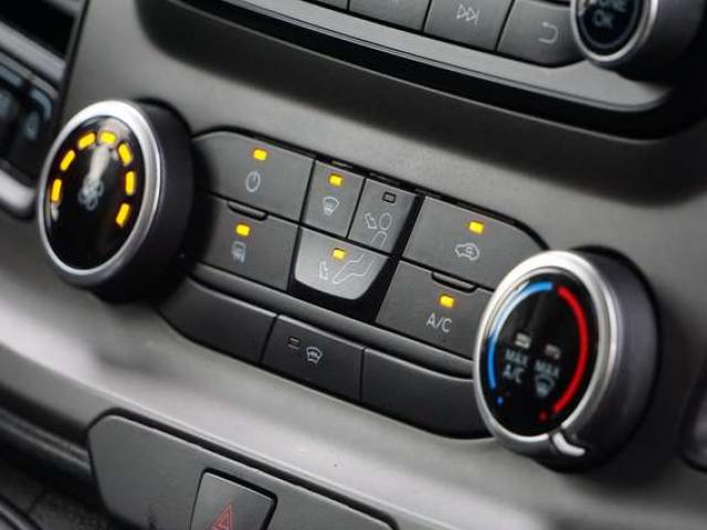 BMW X2 1.5iA sDrive18 PACK M AUTO NAVI CLIM PDC LED EU6dt