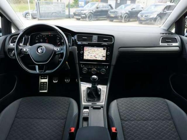 Volkswagen Golf 1.0 TSI R-LINE COCKPIT NAVI DISTRONIC CAM PDC 6d-T