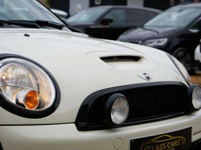 MINI Cooper S Coupe Coupé 1.6 historique entretien complet
