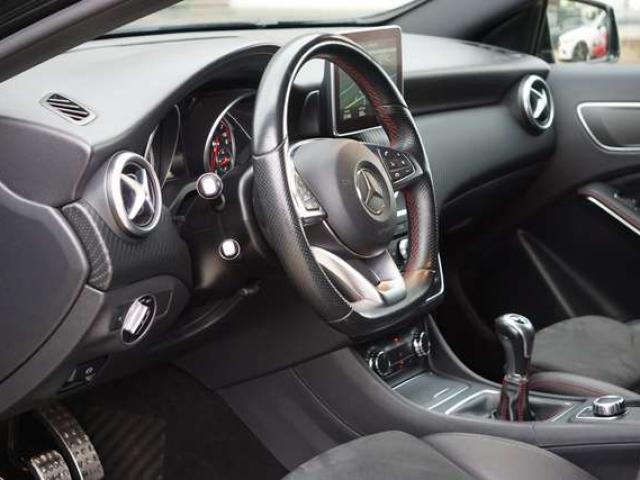Mercedes-Benz A 180 Edition PACK-AMG / CARNET ENT / NAVI-CAM / 6B