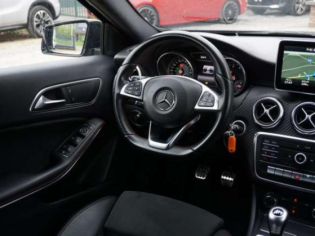 Mercedes-Benz A 180 Edition PACK-AMG / CARNET ENT / NAVI-CAM / 6B