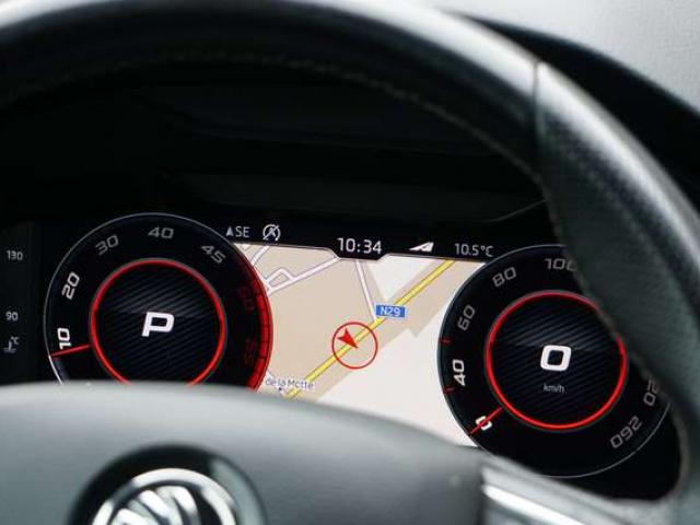Skoda Karoq 2.0 TDi 4x4 Style DSG COCKPIT DISTRONIC NAVI-CAM